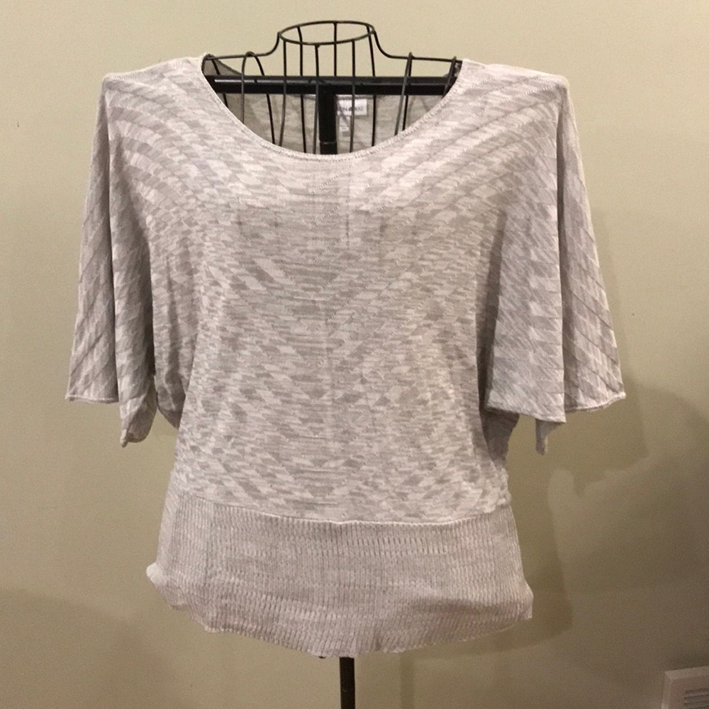 Women’s Fashion Bug Quarter Length Sleeve Sweater